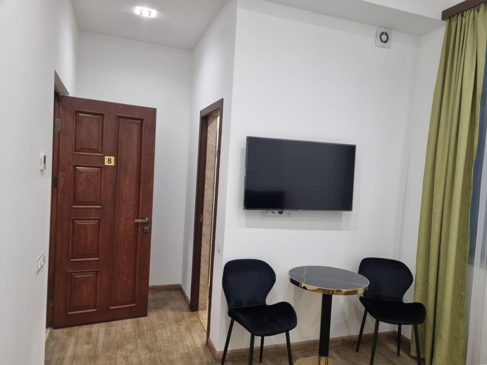 Days Hotel 예레반 외부 사진